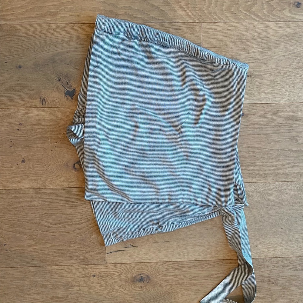 H&M seersucker style Wrap Skort